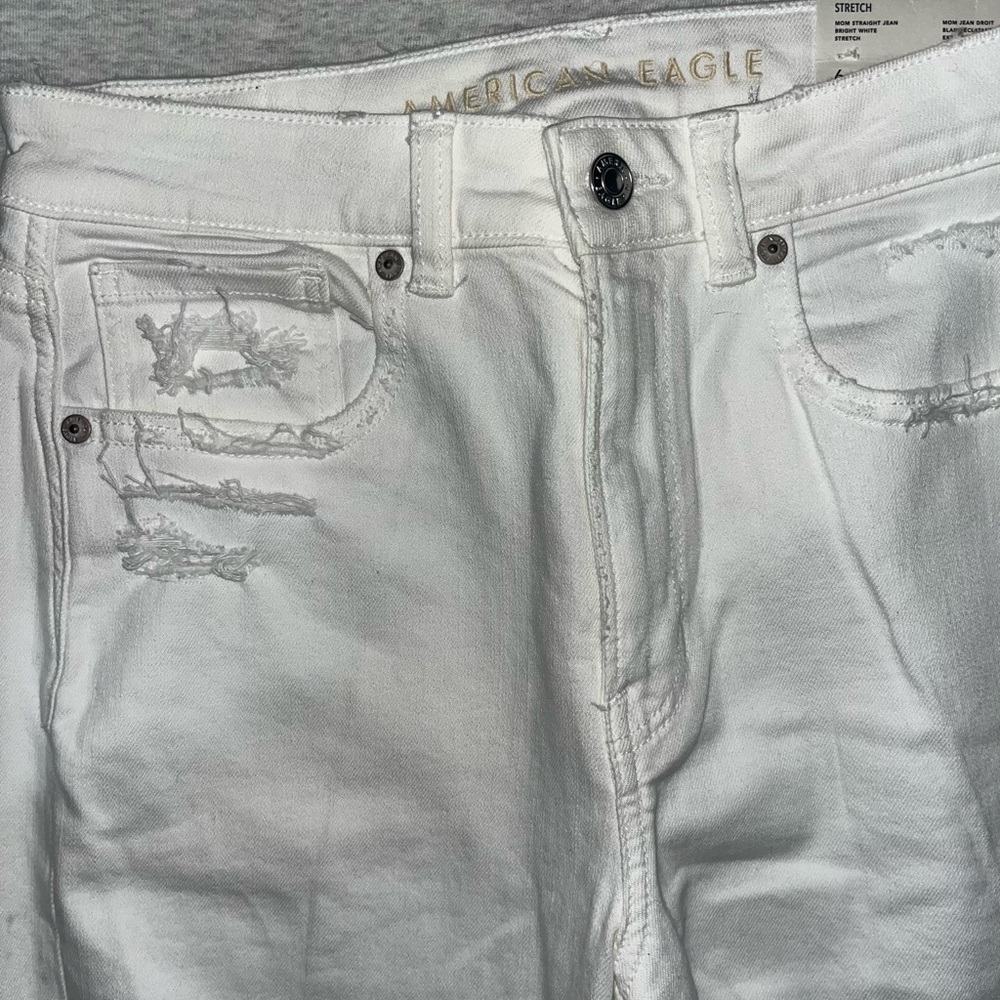 American Eagle Mom Jean - White Denim